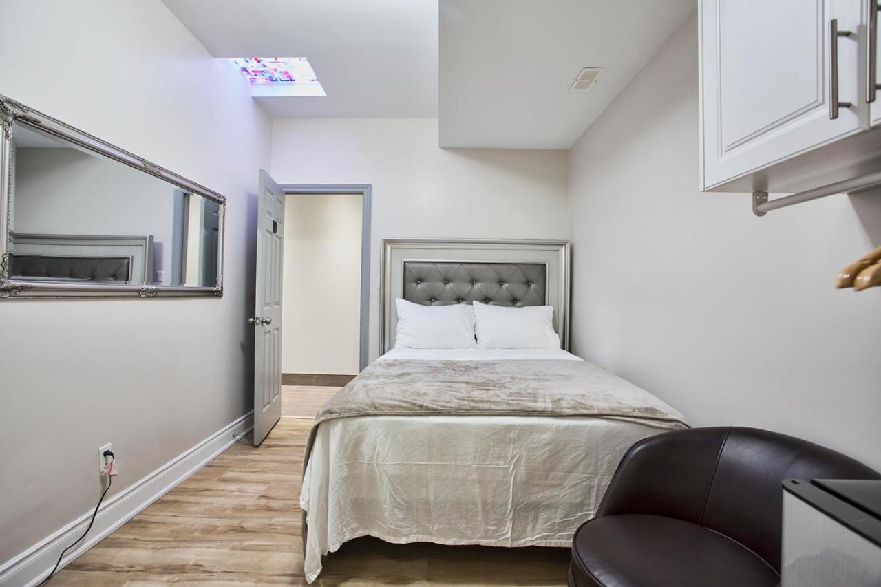Toronto Rooms And Suites Eksteriør billede