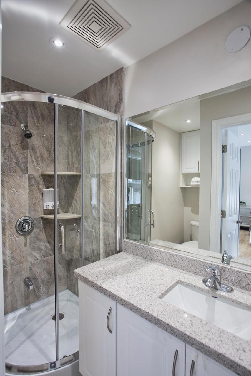 Toronto Rooms And Suites Eksteriør billede