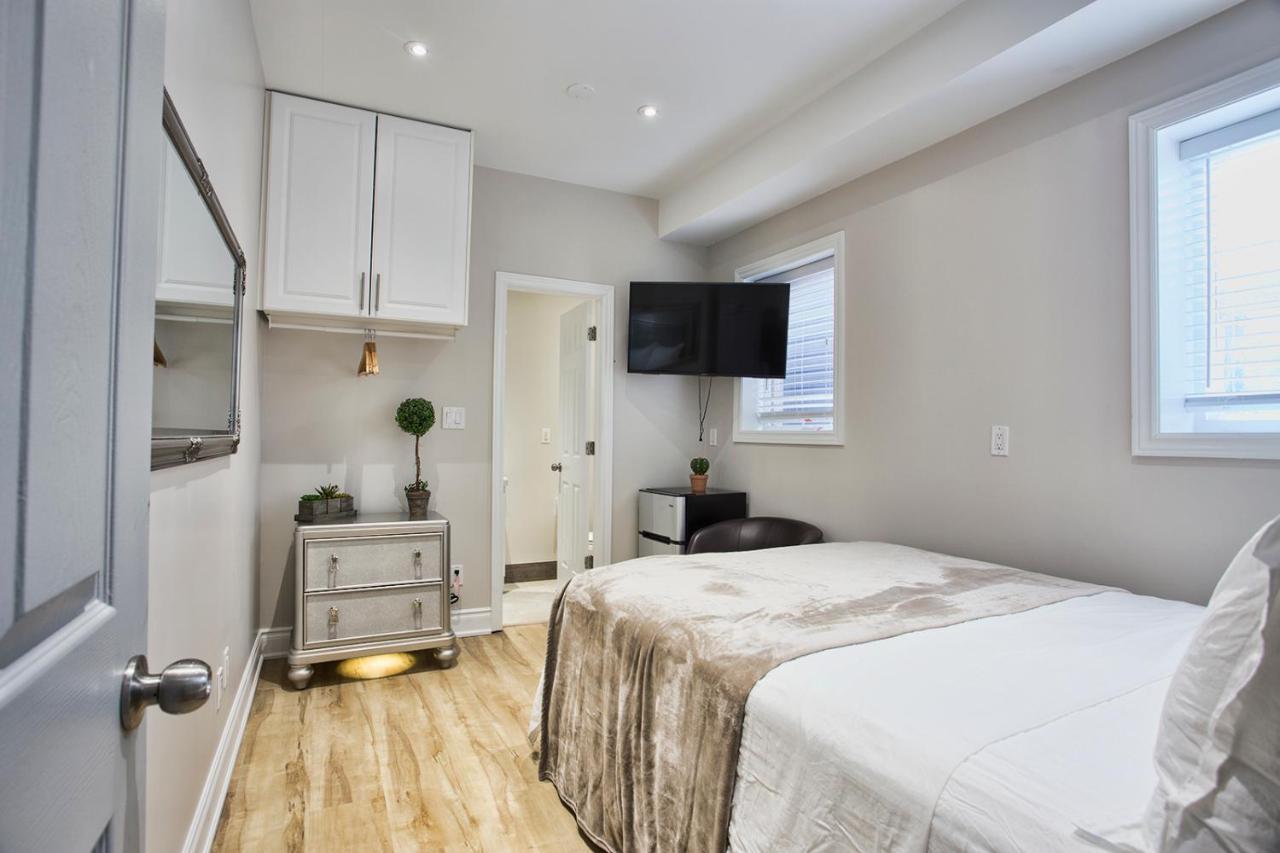 Toronto Rooms And Suites Eksteriør billede