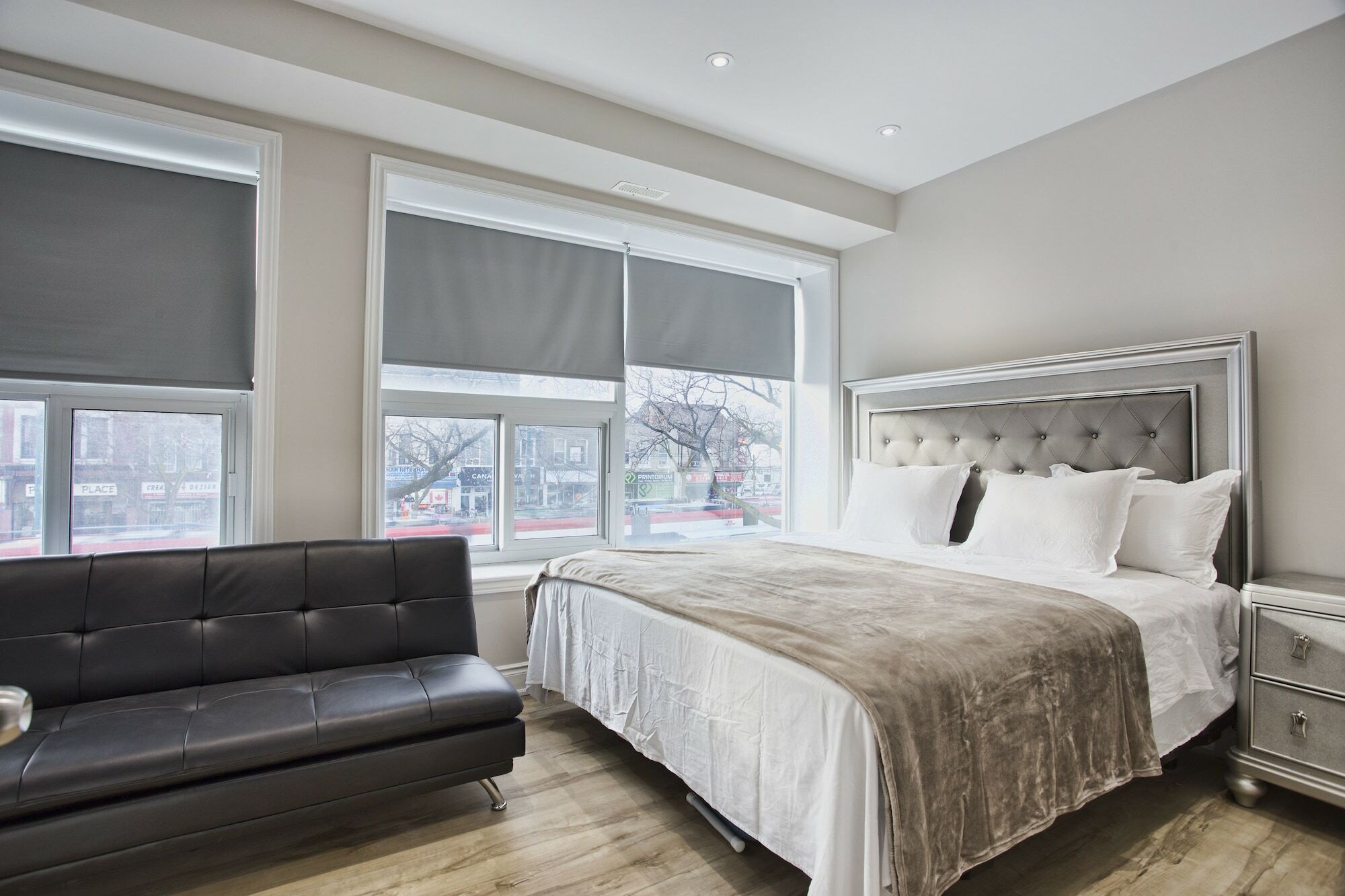 Toronto Rooms And Suites Eksteriør billede